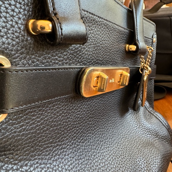 Coach Swagger 30 Black Pebbled Leather with Gold Hardware - Picture 5 of 11